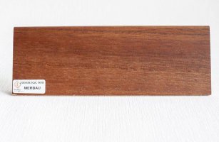 Плинтус шпонированный Luciano RivestWood Merbau 200