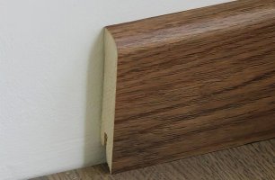 Плинтус шпонированный Pedross Дуб D020046 70х15