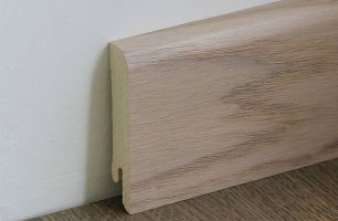 Плинтус шпонированный Pedross Дуб D020050 70х15