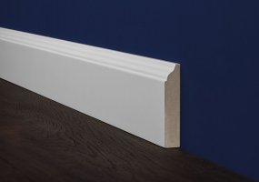 Плинтус крашенный EMC-030